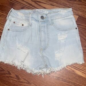 Tinseltown Light Wash Frayed Denim Shorts